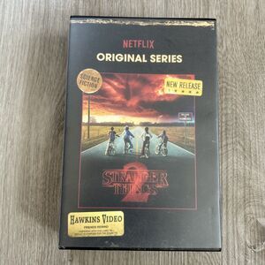 Stranger Things Season 2 Blu-Ray DVD Collector's Edition Complete Tested Working